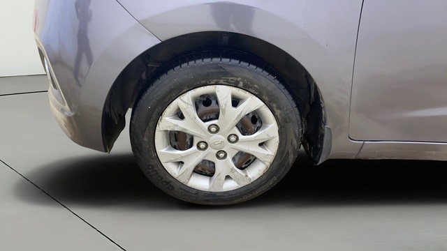 Second-hand 2015 Hyundai Grand i10 Magna for sale in Ahmedabad-25