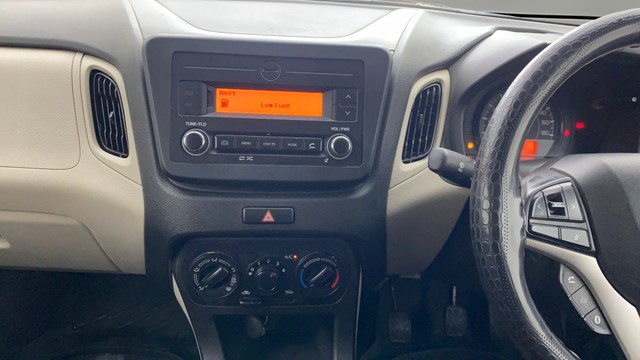 Second-hand 2023 Maruti Suzuki Wagon R ZXI for sale in Ahmedabad-22