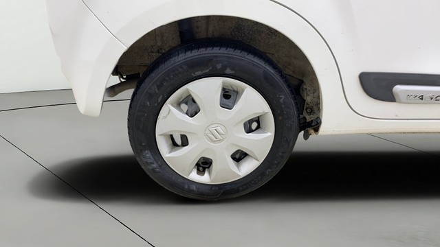 Second-hand 2023 Maruti Suzuki Wagon R ZXI for sale in Ahmedabad-24