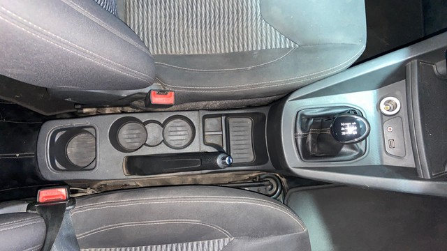 Second-hand 2019 Ford Figo 1.2P Titanium MT for sale in Surat-13