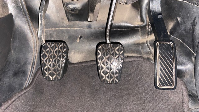 Second-hand 2019 Ford Figo 1.2P Titanium MT for sale in Surat-14