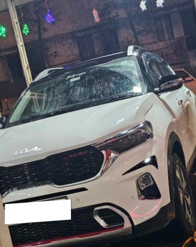 Second-hand 2023 Kia Sonet GTX Plus Turbo DCT for sale in Bhopal-3