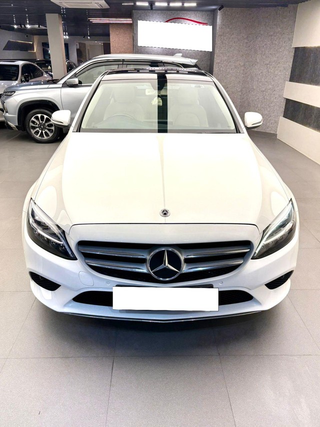 Second-hand 2019 Mercedes-Benz C-Class Progressive C 220d for sale in New Delhi-3