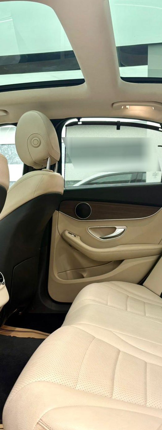 Second-hand 2019 Mercedes-Benz C-Class Progressive C 220d for sale in New Delhi-2