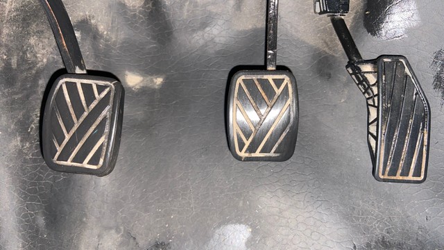 Second-hand 2021 Maruti Suzuki XL6 Alpha for sale in Surat-25