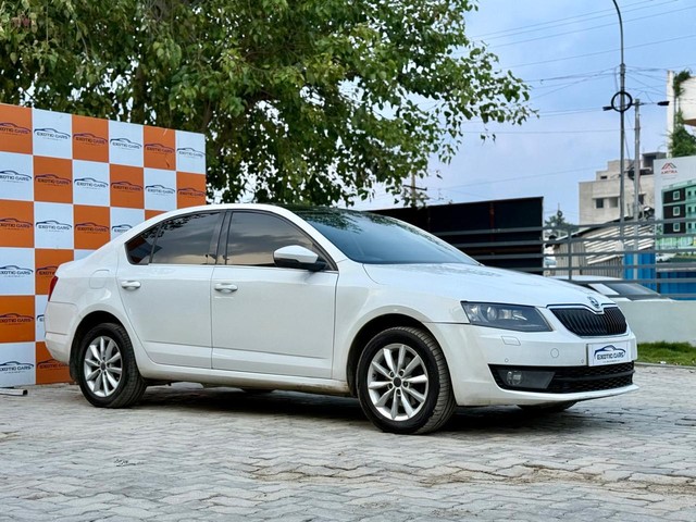 Skoda Octavia Elegance 2.0 TDI AT Second-hand 2014 Skoda Octavia Elegance 2.0 TDI AT for sale in Chennai-7