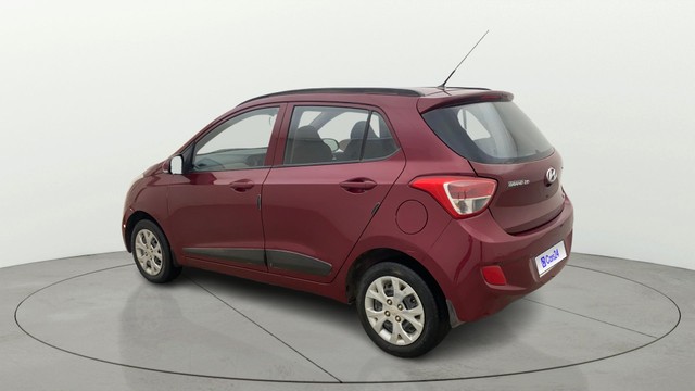 Second-hand 2015 Hyundai Grand i10 Sportz for sale in Gulbarga-15