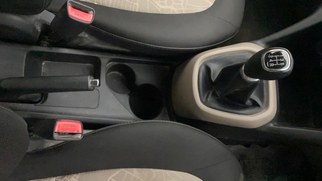 Second-hand 2015 Hyundai Grand i10 Sportz for sale in Gulbarga-22