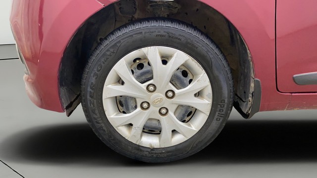 Second-hand 2015 Hyundai Grand i10 Sportz for sale in Gulbarga-29