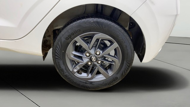 Second-hand 2022 Hyundai Grand i10 Nios Sportz for sale in Ahmedabad-28