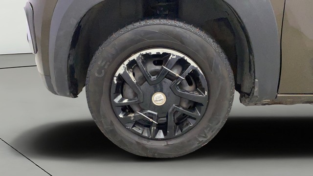 Second-hand 2019 Renault KWID RXL for sale in Kochi-29