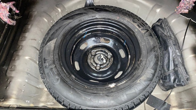 Second-hand 2019 Renault KWID RXL for sale in Kochi-30