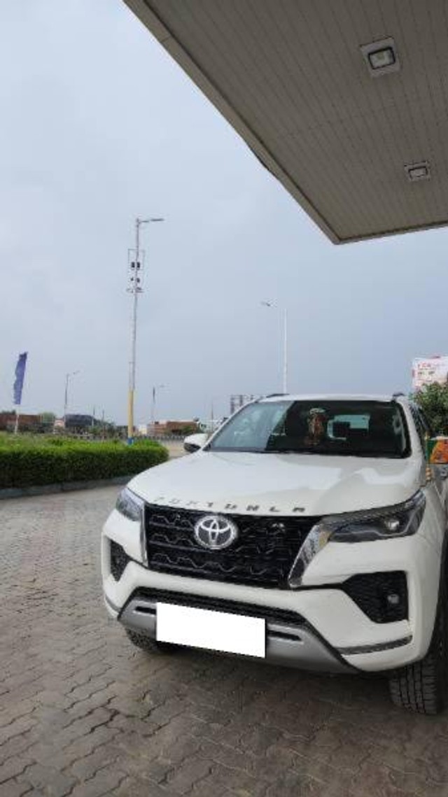 Second-hand 2023 Toyota Fortuner 4X2 Diesel for sale in Mirzapur-2