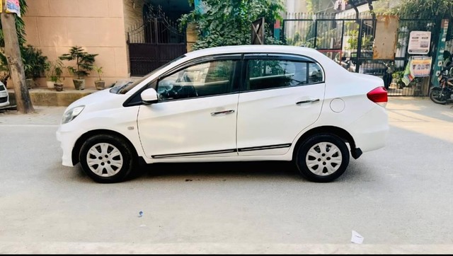 Second-hand 2015 Honda Amaze S i-Vtech for sale in Ramnagar-2