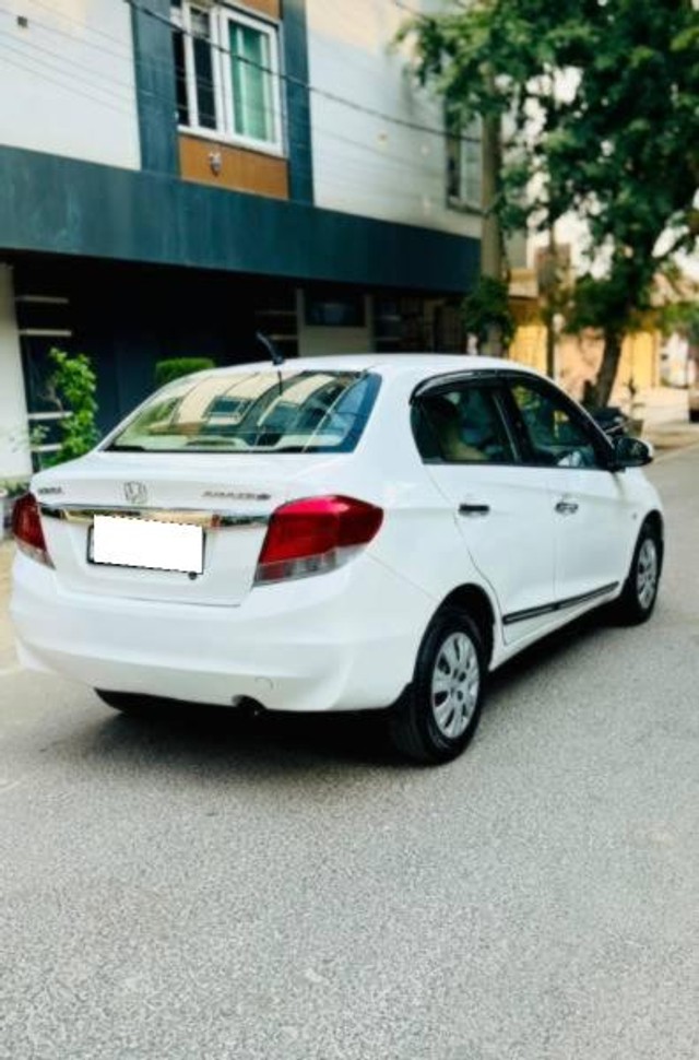 Second-hand 2015 Honda Amaze S i-Vtech for sale in Ramnagar-4