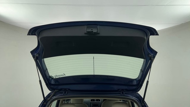 Second-hand 2013 Volkswagen Polo Petrol Highline 1.2L for sale in Chennai-23