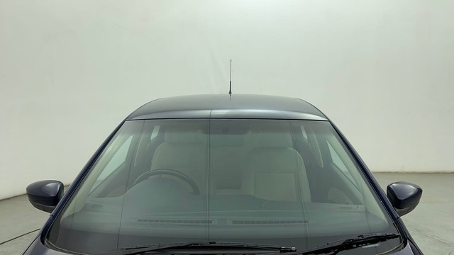 Second-hand 2013 Volkswagen Polo Petrol Highline 1.2L for sale in Chennai-10