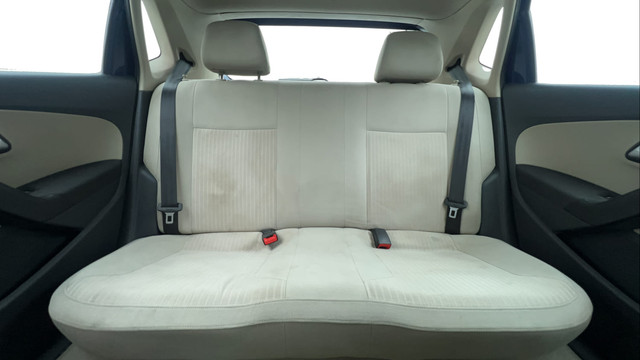 Second-hand 2013 Volkswagen Polo Petrol Highline 1.2L for sale in Chennai-24