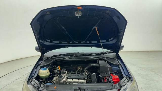 Second-hand 2013 Volkswagen Polo Petrol Highline 1.2L for sale in Chennai-8