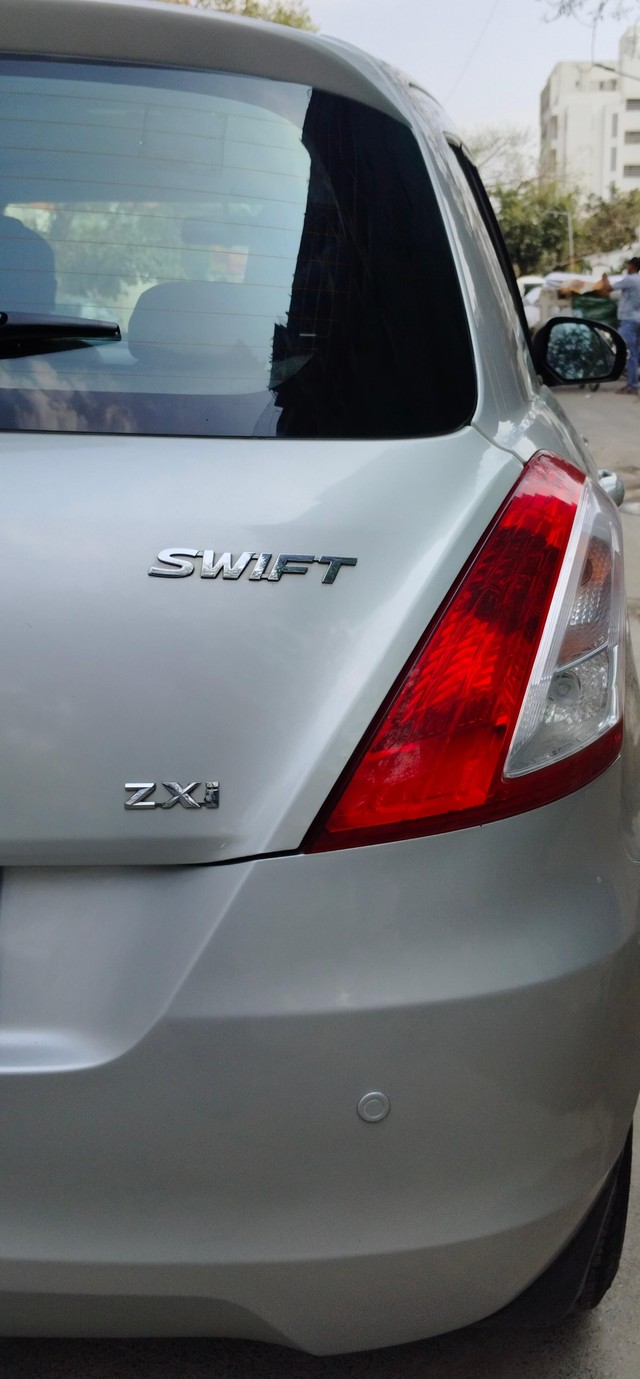 Second-hand 2015 Maruti Suzuki Swift ZXI BSIV for sale in Ahmedabad-6