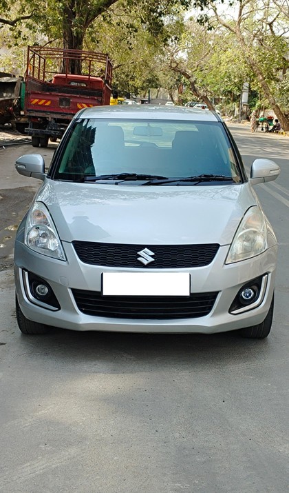 Maruti Swift ZXI BSIV Second-hand 2015 Maruti Swift ZXI BSIV for sale in Ahmedabad
