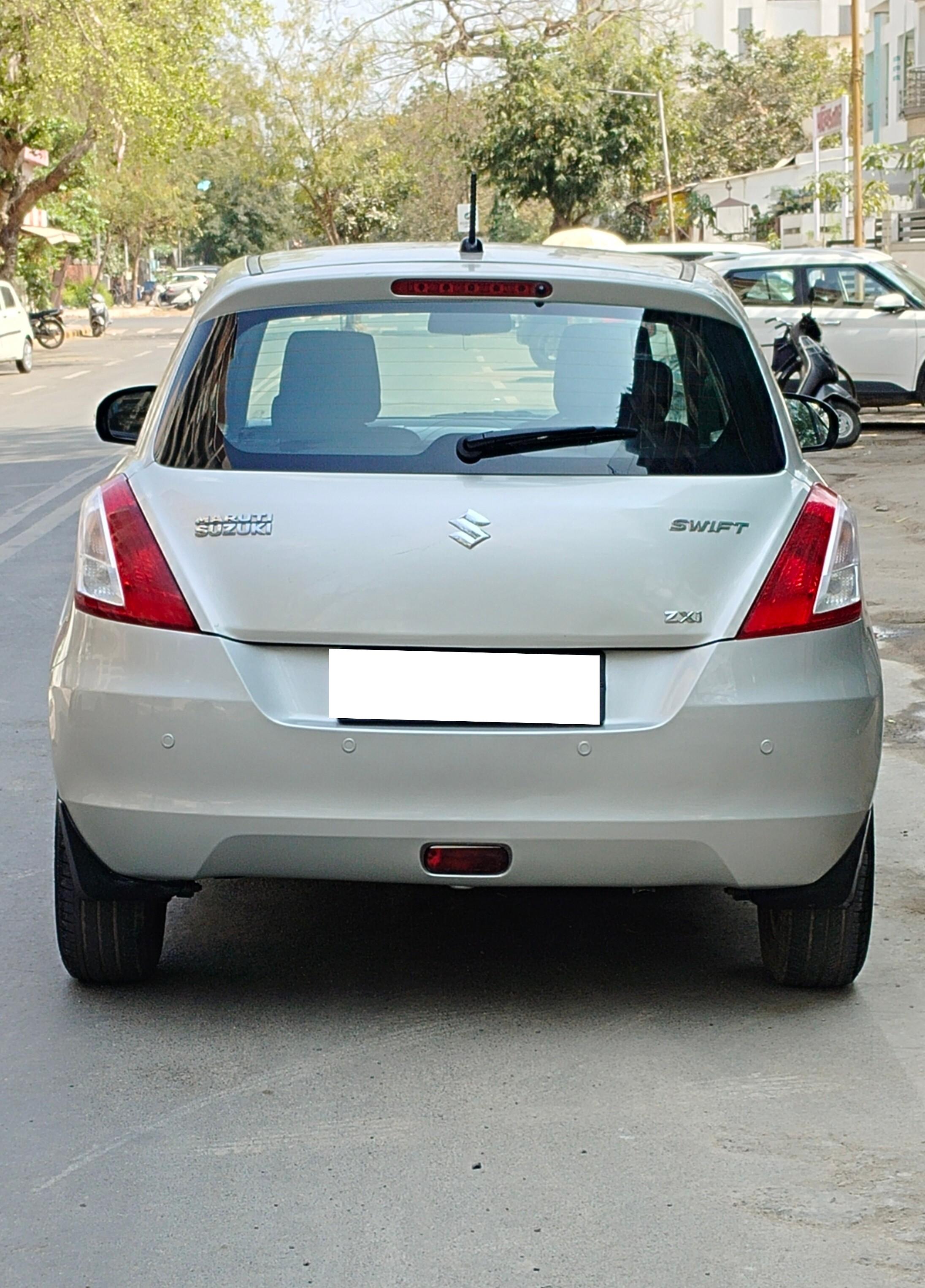 Buy Used Maruti Swift ZXI BSIV of 2015 model @ 4,30,000 INR in