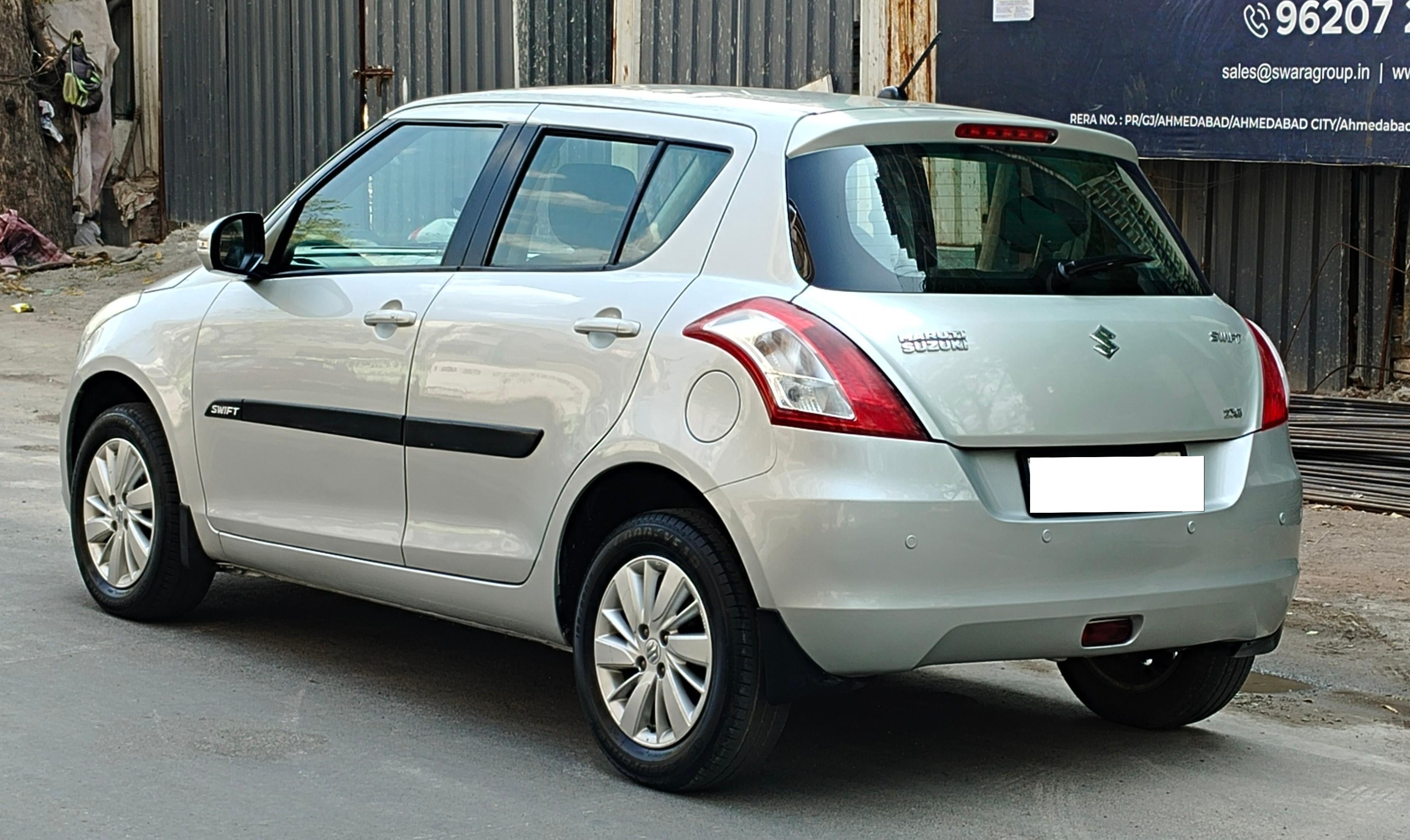 Buy Used Maruti Swift ZXI BSIV of 2015 model @ 4,30,000 INR in