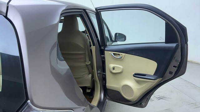 Second-hand 2015 Honda Brio VX AT for sale in Hyderabad-34