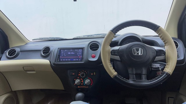 Second-hand 2015 Honda Brio VX AT for sale in Hyderabad-11