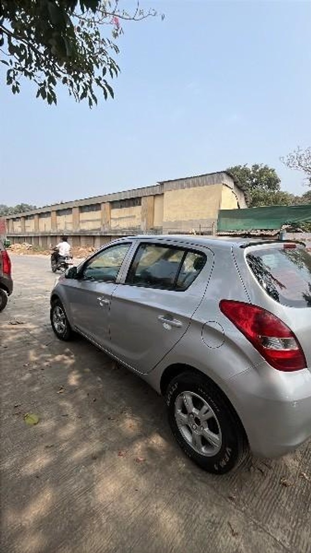 Second-hand 2010 Hyundai i20 1.2 Sportz for sale in Bhayandar-5