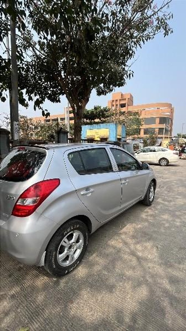 Second-hand 2010 Hyundai i20 1.2 Sportz for sale in Bhayandar-4