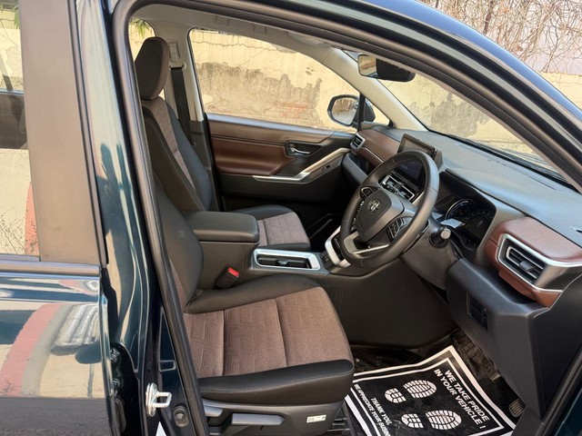 Second-hand 2024 Toyota Innova Hycross VX 7STR Hybrid for sale in New Delhi-16