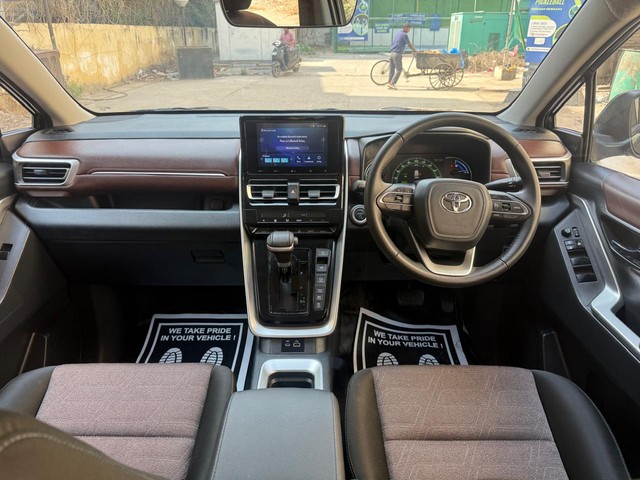 Second-hand 2024 Toyota Innova Hycross VX 7STR Hybrid for sale in New Delhi-11