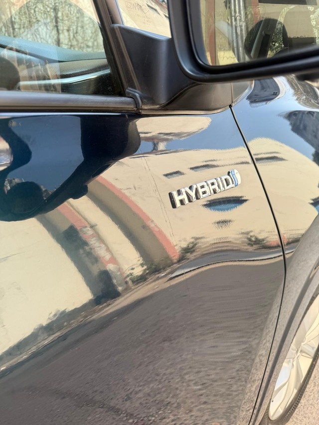 Second-hand 2024 Toyota Innova Hycross VX 7STR Hybrid for sale in New Delhi-8