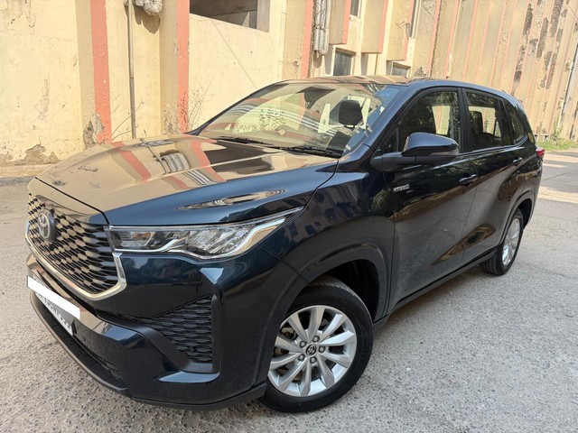 Second-hand 2024 Toyota Innova Hycross VX 7STR Hybrid for sale in New Delhi-10