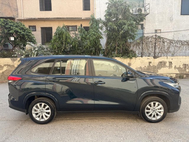 Second-hand 2024 Toyota Innova Hycross VX 7STR Hybrid for sale in New Delhi-1