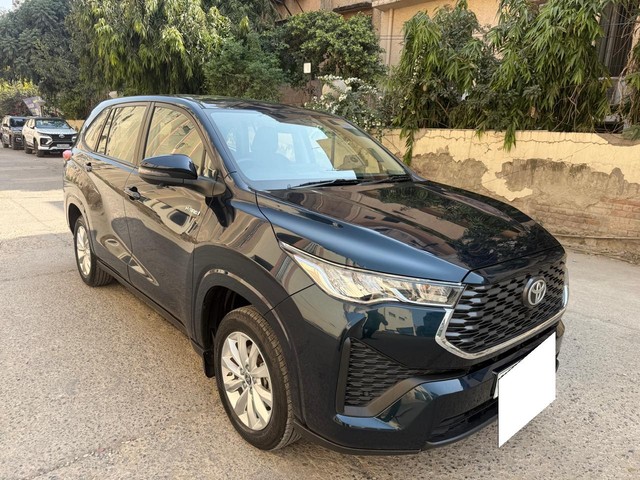 Second-hand 2024 Toyota Innova Hycross VX 7STR Hybrid for sale in New Delhi-18