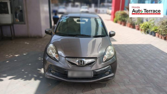 Honda Brio V AT Second-hand 2013 Honda Brio V AT for sale in Noida-0