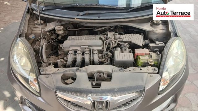 Honda Brio V AT Second-hand 2013 Honda Brio V AT for sale in Noida-8