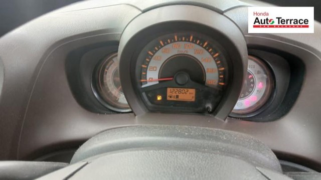 Honda Brio V AT Second-hand 2013 Honda Brio V AT for sale in Noida-6