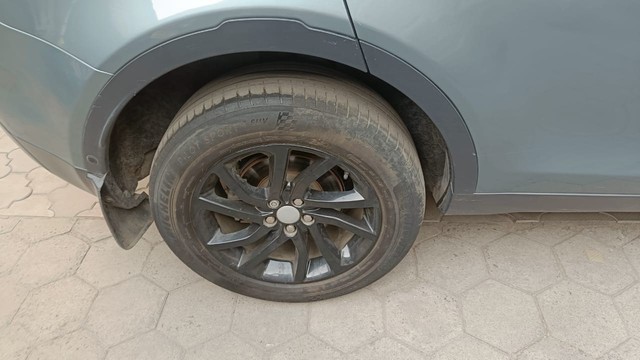 Land Rover Discovery Sport TD4 HSE Luxury Second-hand 2018 Land Rover Discovery Sport TD4 HSE Luxury for sale in Coimbatore-12