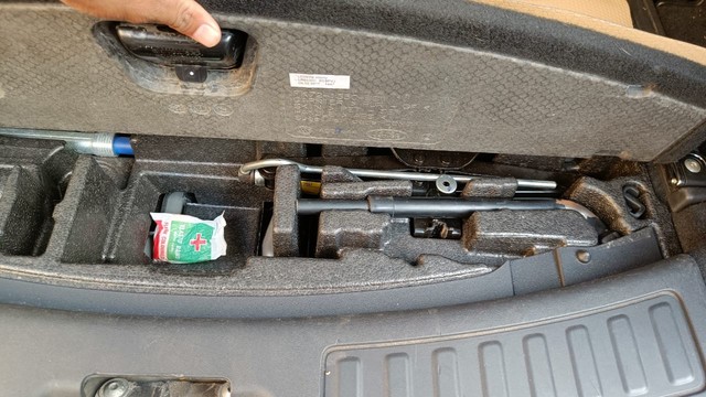 Land Rover Discovery Sport TD4 HSE Luxury Second-hand 2018 Land Rover Discovery Sport TD4 HSE Luxury for sale in Coimbatore-14