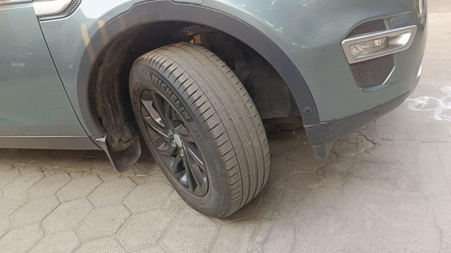 Land Rover Discovery Sport TD4 HSE Luxury Second-hand 2018 Land Rover Discovery Sport TD4 HSE Luxury for sale in Coimbatore-7