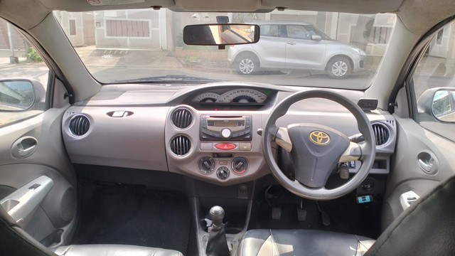 Second-hand 2011 Toyota Etios V for sale in Coimbatore-5