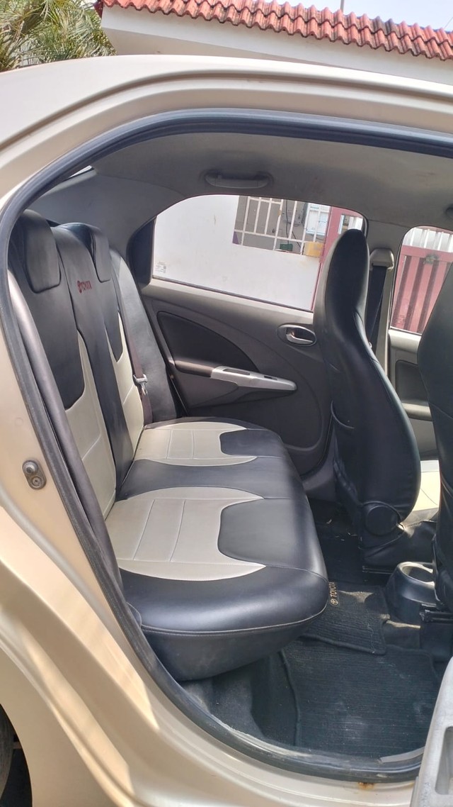 Second-hand 2011 Toyota Etios V for sale in Coimbatore-8