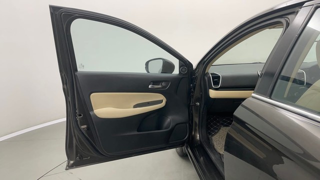Second-hand 2021 Honda City VX MT for sale in Jaipur-27