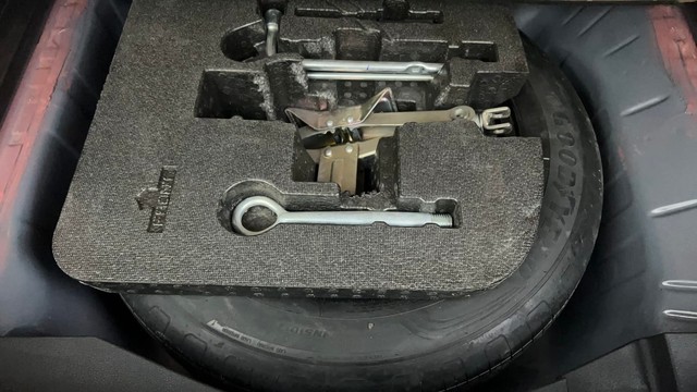 Second-hand 2023 Honda Elevate ZX Non RF for sale in Ahmedabad-21