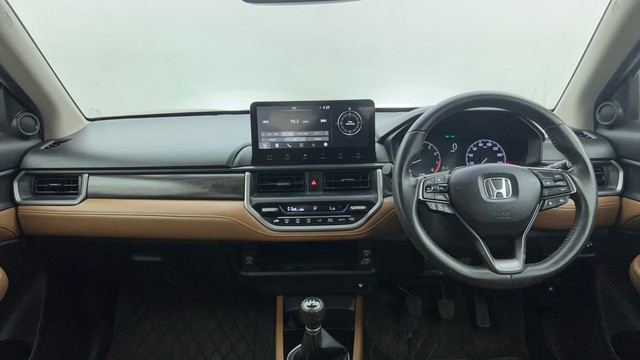 Second-hand 2023 Honda Elevate ZX Non RF for sale in Ahmedabad-11