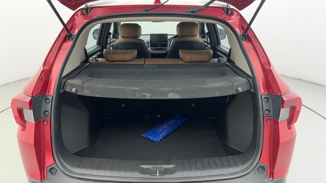 Second-hand 2023 Honda Elevate ZX Non RF for sale in Ahmedabad-9