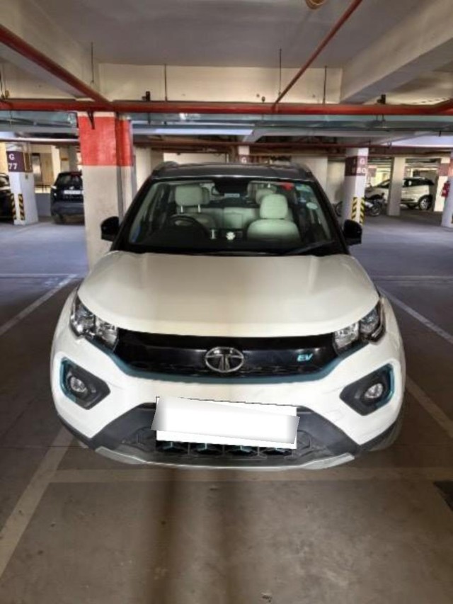Tata Nexon EV XZ Plus LUX - Photo 2